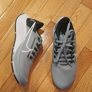 Nike Air zoom Pegasus 38 MSU Unisex New In Box.